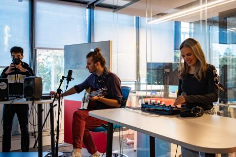 Équipe Aurore électronique  | © Virginie Merle